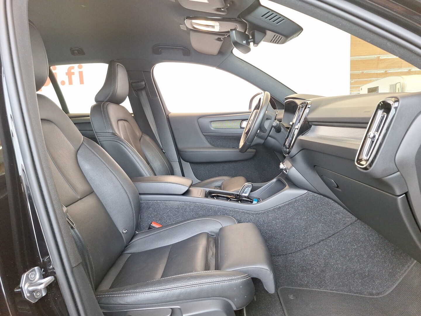 VOLVO XC40 2021