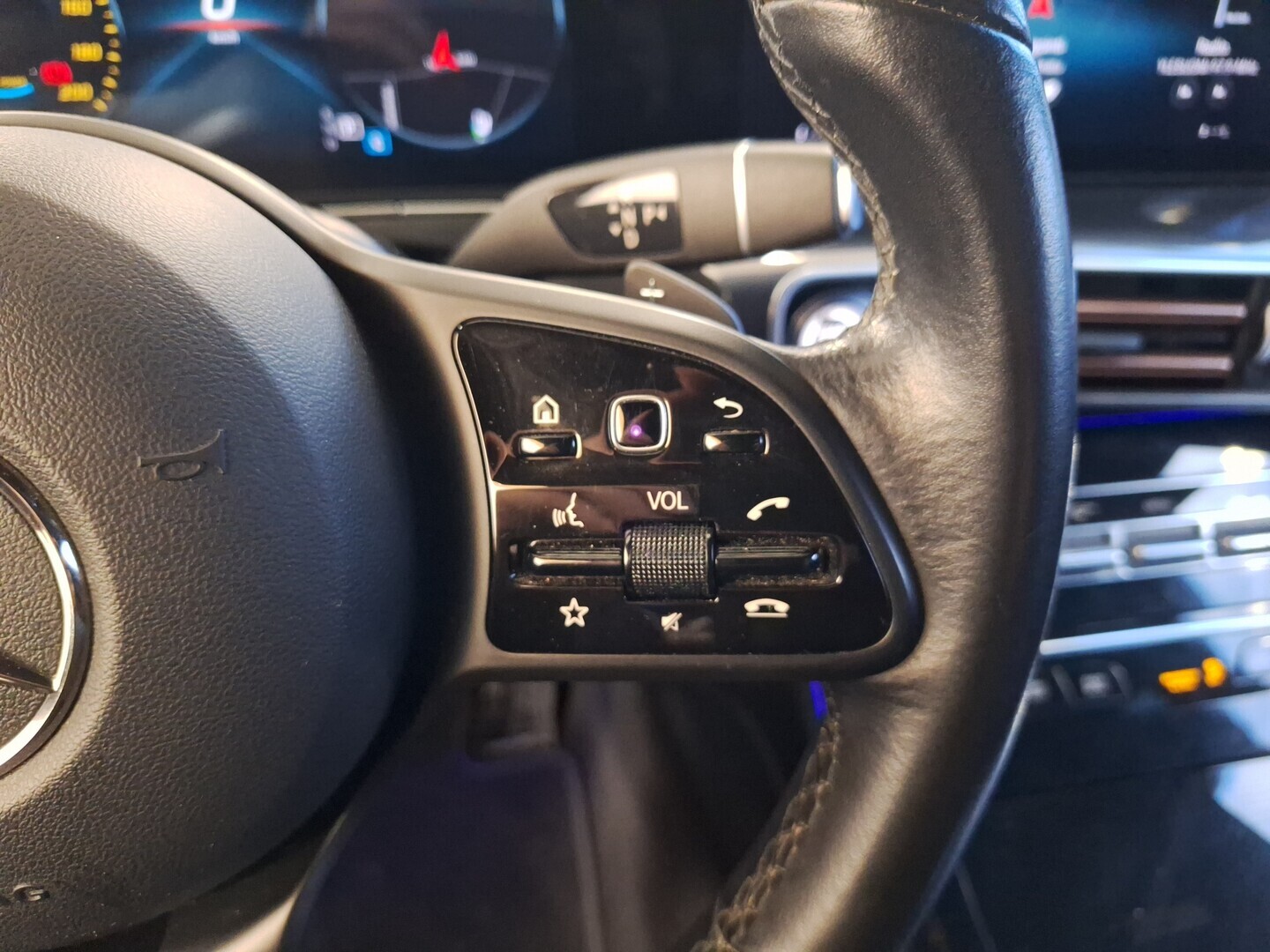 MERCEDES-BENZ EQC 2021