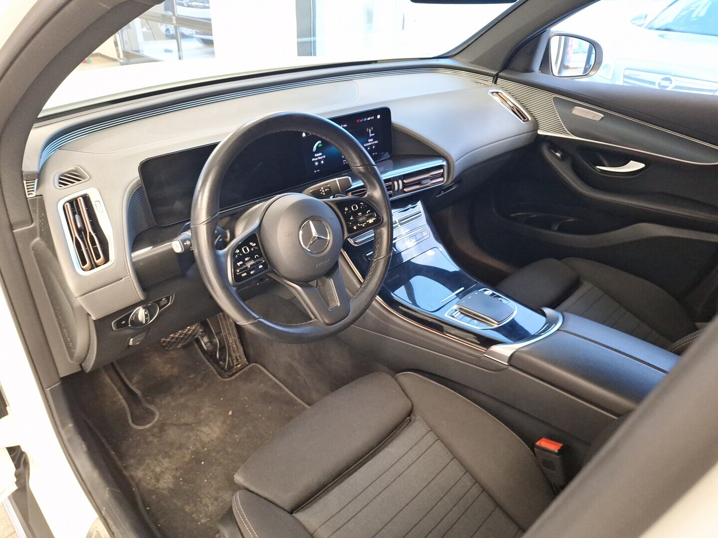 MERCEDES-BENZ EQC 2021