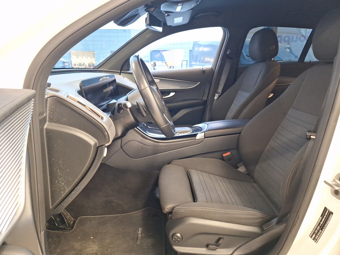 MERCEDES-BENZ EQC 2021