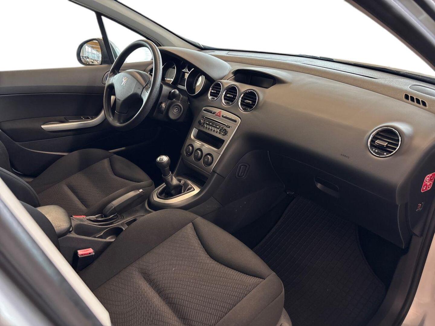 PEUGEOT 308 2010