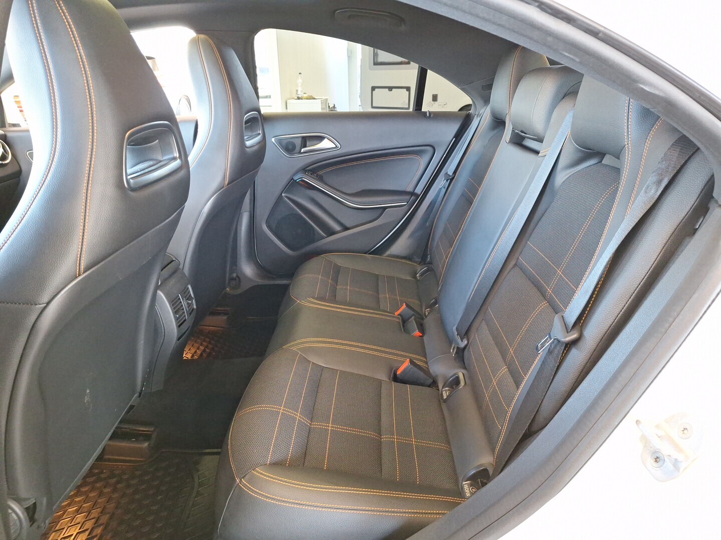 MERCEDES-BENZ CLA 2013