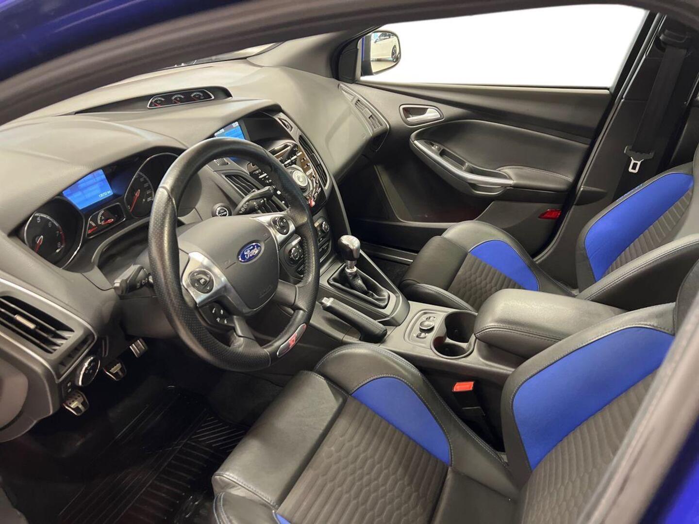 FORD Focus 2013