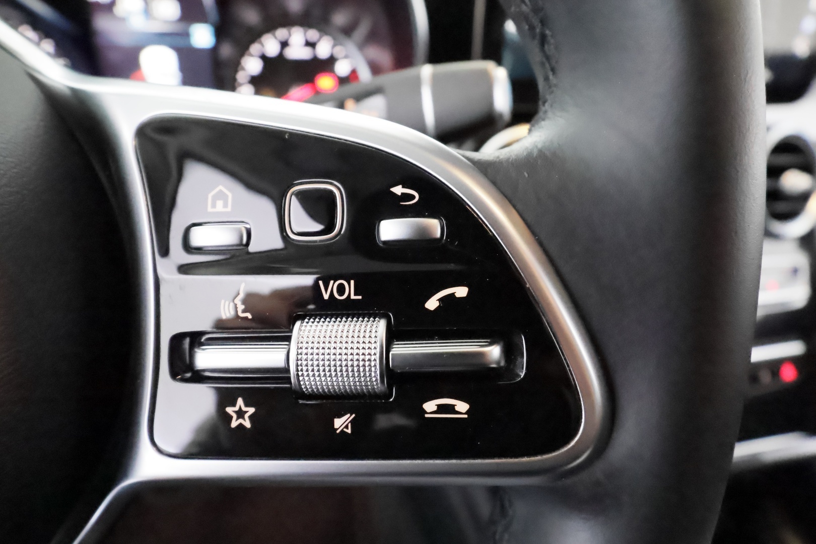 MERCEDES-BENZ GLC 2020