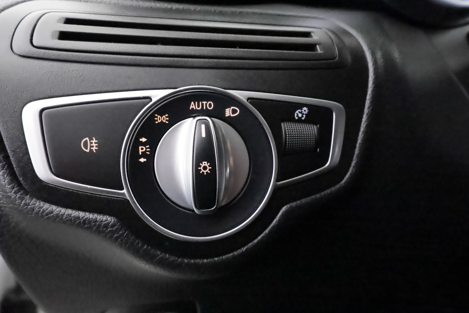 MERCEDES-BENZ GLC 2020