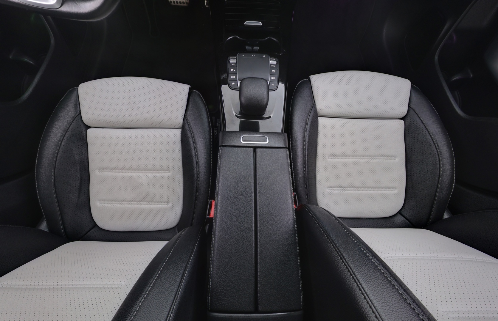 MERCEDES-BENZ CLA 2021