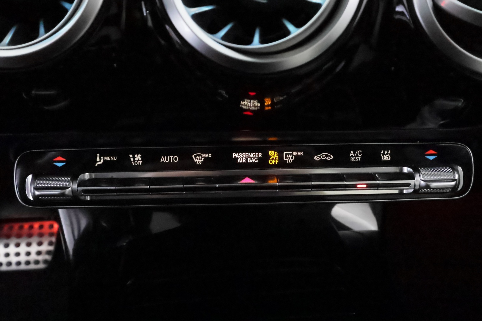 MERCEDES-BENZ CLA 2021