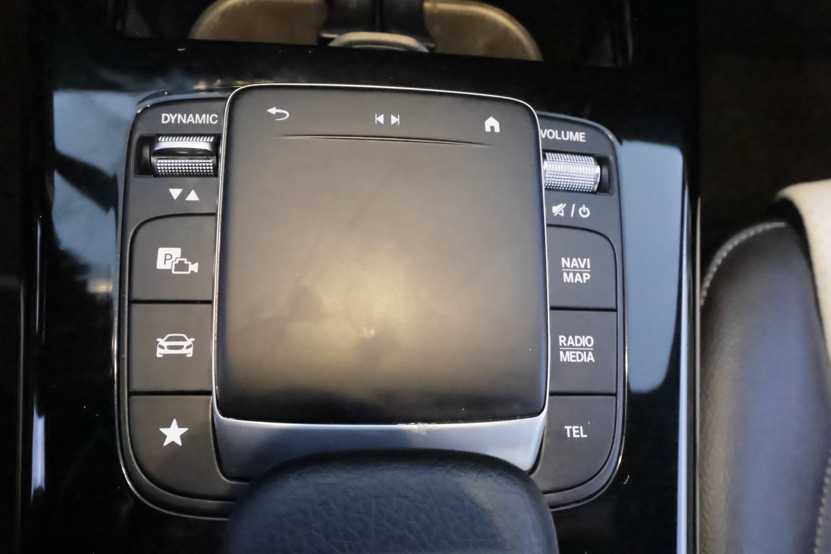 MERCEDES-BENZ CLA 2021