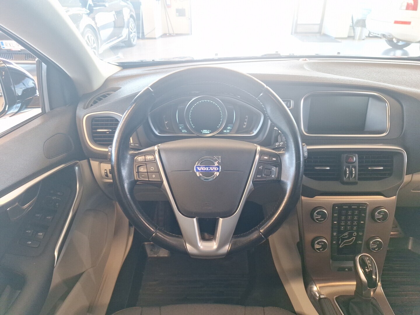 VOLVO V40 Cross Country 2014