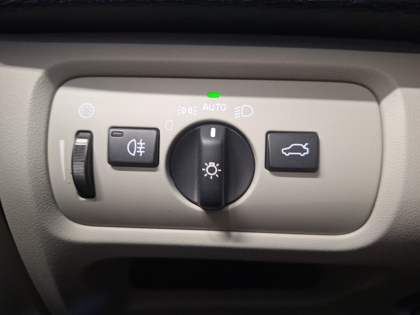 VOLVO V40 Cross Country 2014