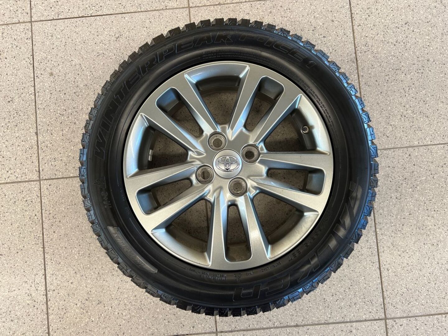 TOYOTA Yaris 2016
