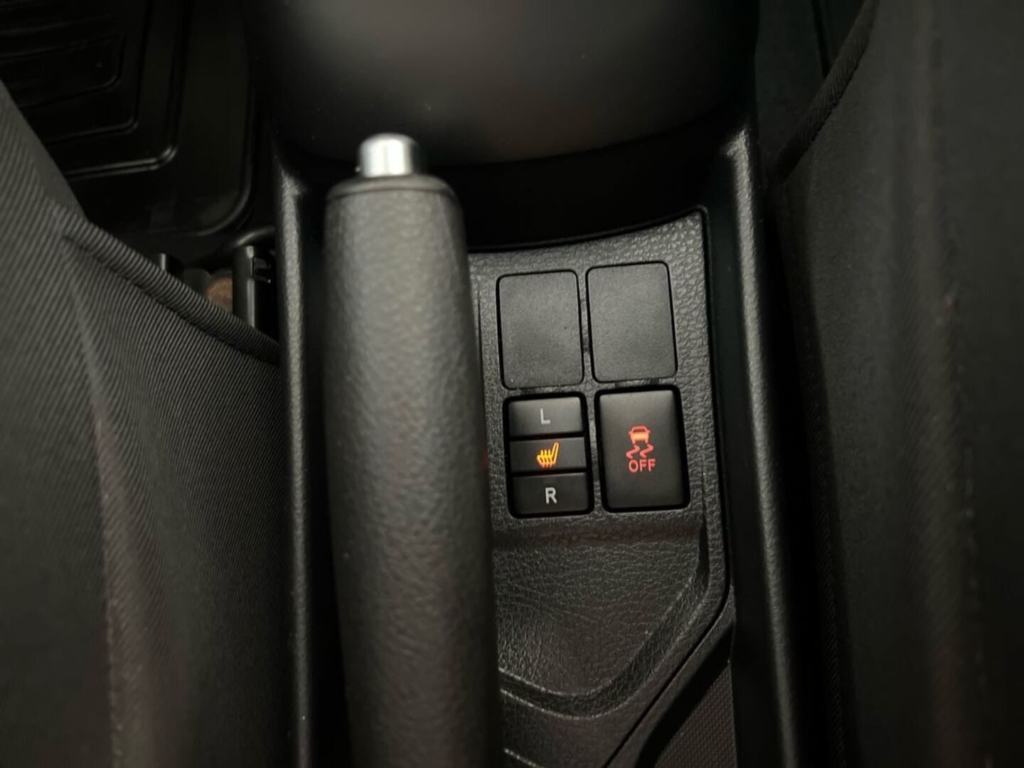 TOYOTA Yaris 2016