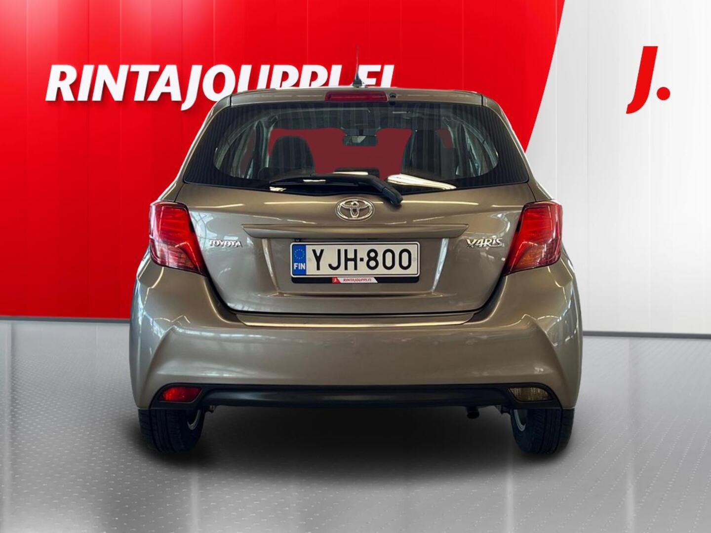 TOYOTA Yaris 2016