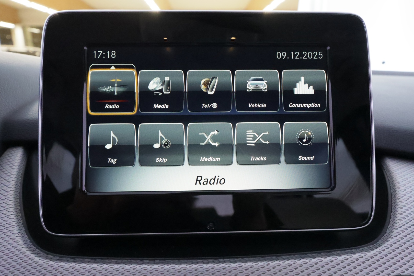 MERCEDES-BENZ B 2018