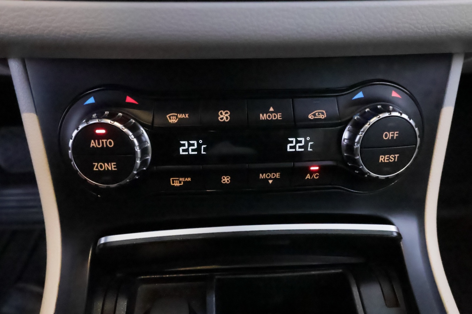 MERCEDES-BENZ B 2018