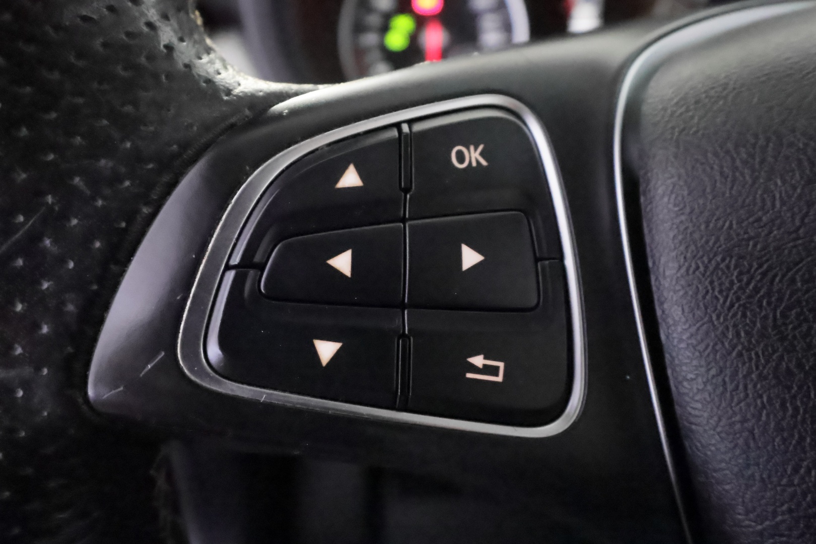 MERCEDES-BENZ B 2018