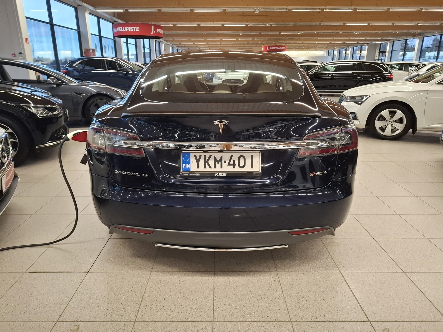 TESLA Model S 2014