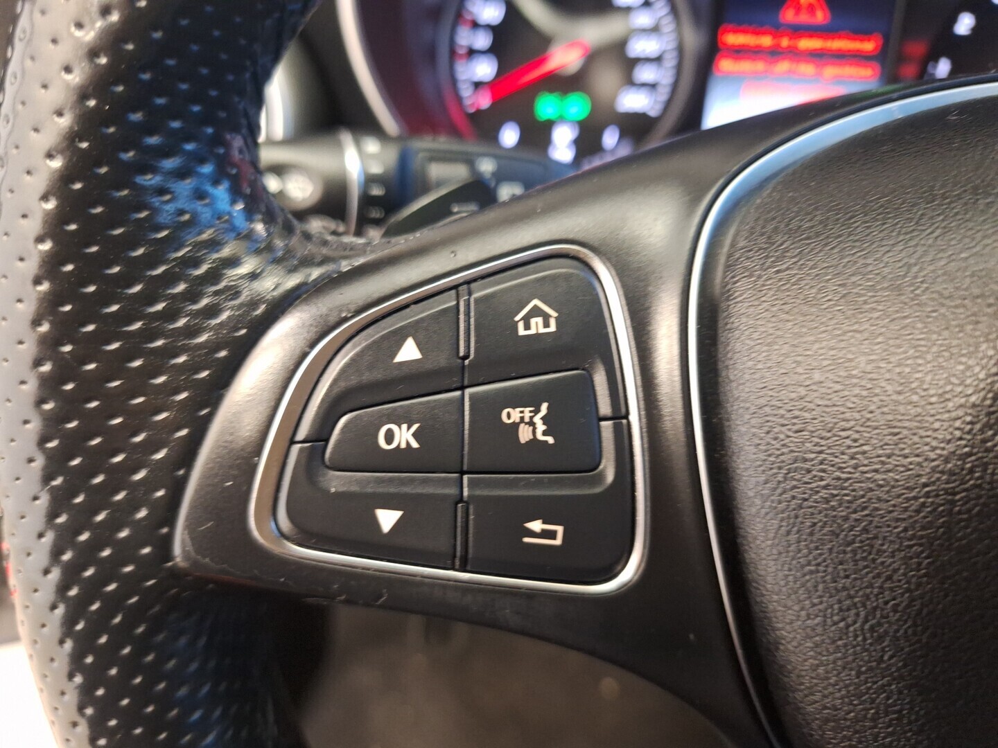 MERCEDES-BENZ C 2015