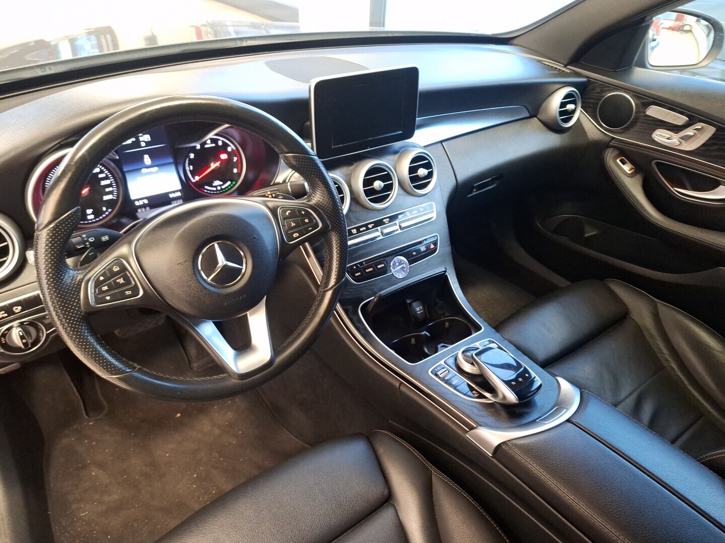 MERCEDES-BENZ C 2015