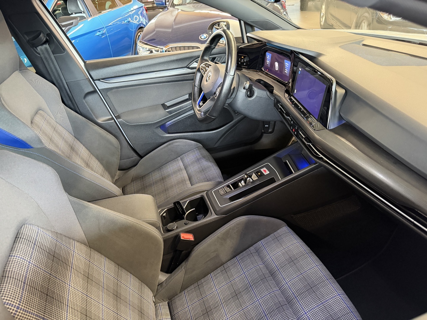 VOLKSWAGEN Golf 2021