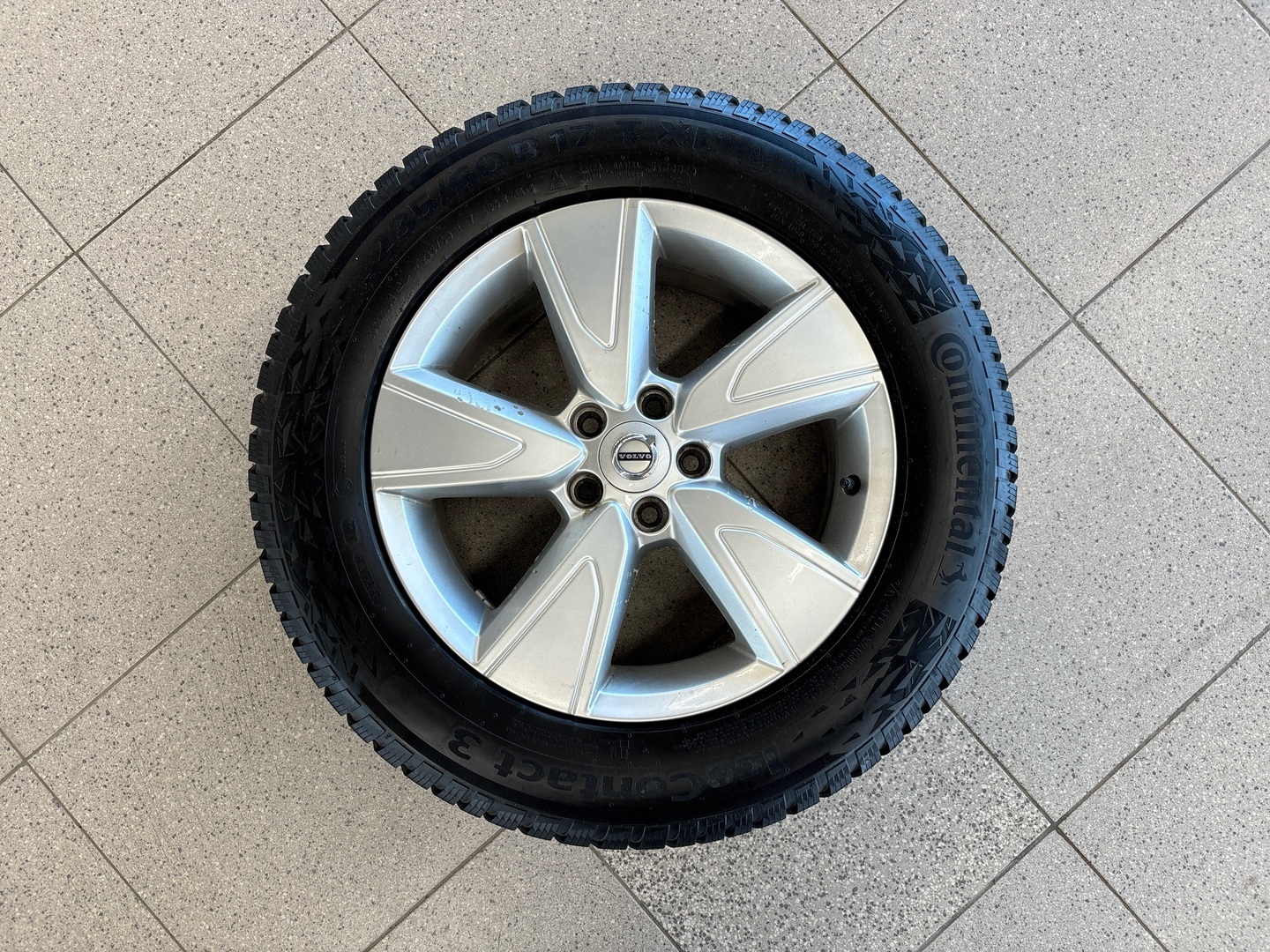 VOLVO XC40 2019