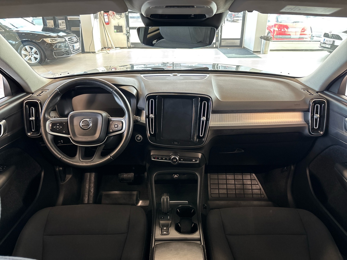 VOLVO XC40 2019