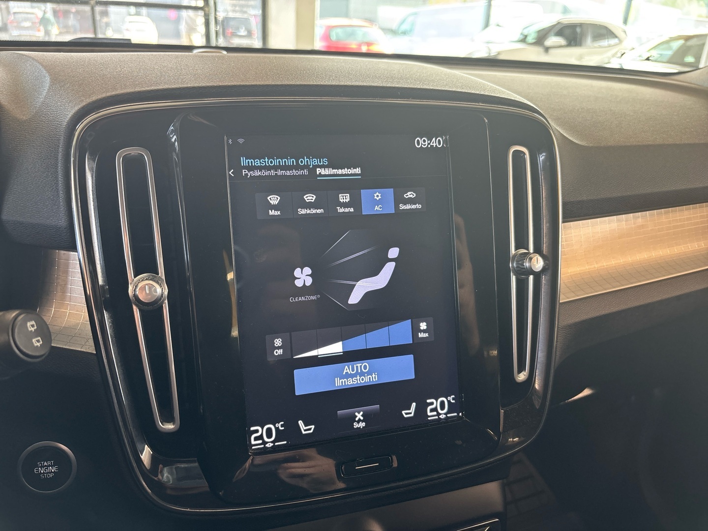 VOLVO XC40 2019