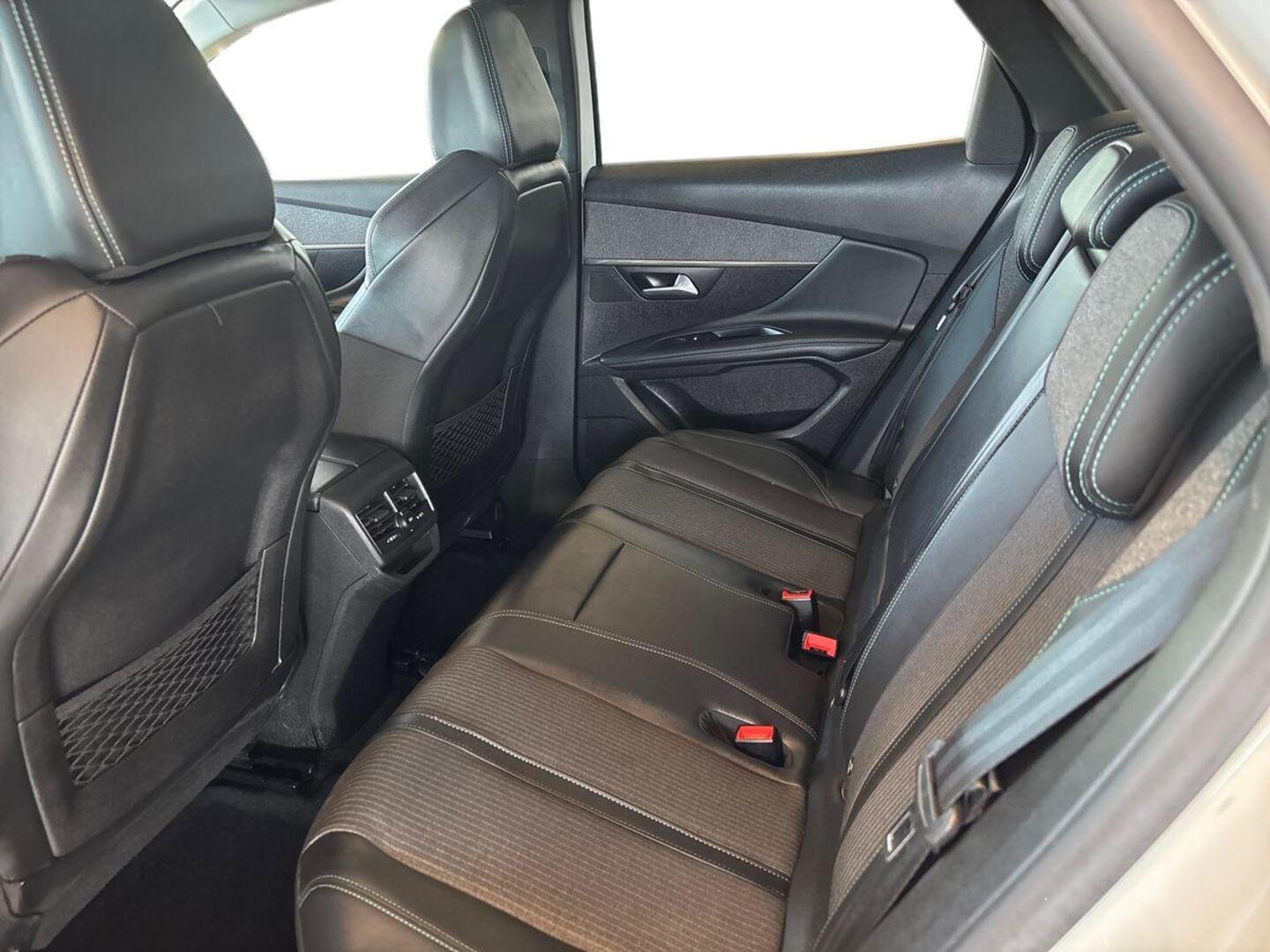 PEUGEOT 3008 2022