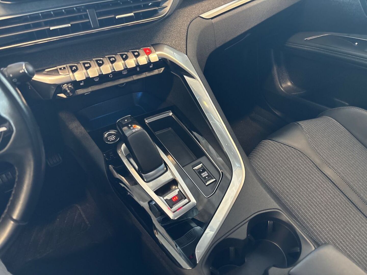 PEUGEOT 3008 2022