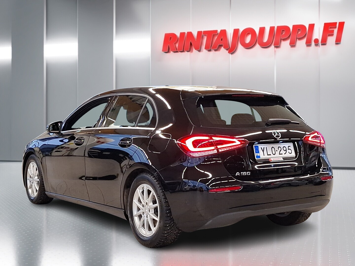 MERCEDES-BENZ A 2020