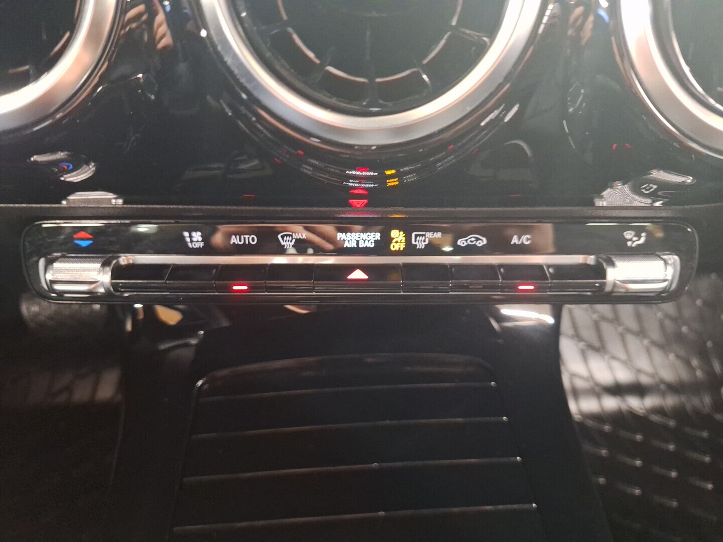 MERCEDES-BENZ A 2020