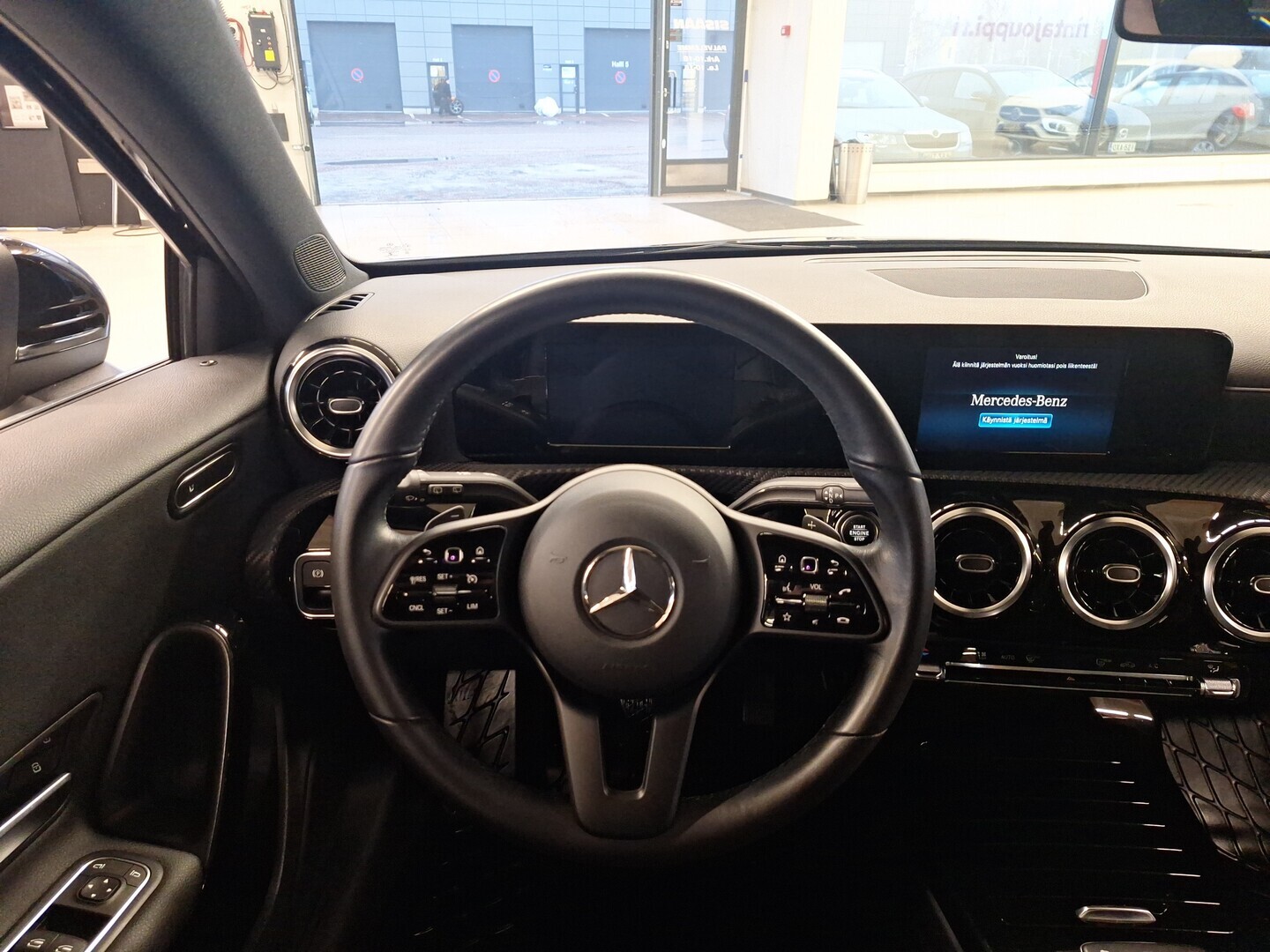 MERCEDES-BENZ A 2020