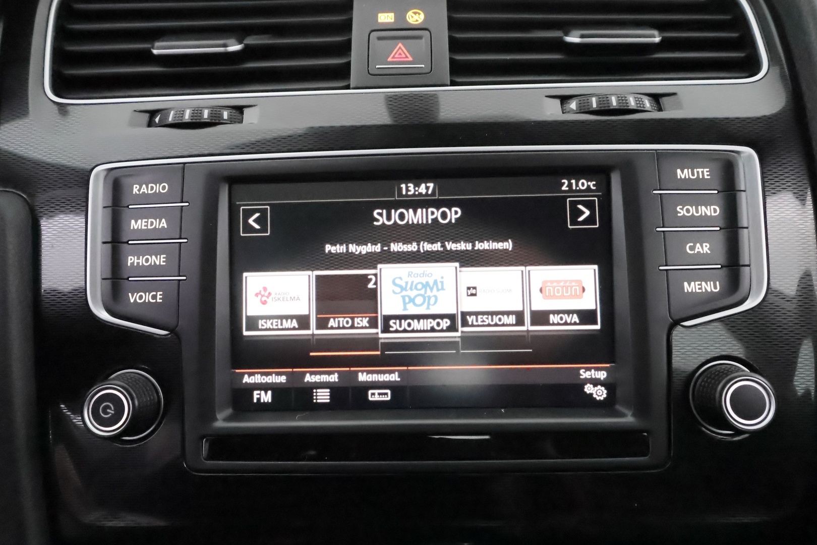 VOLKSWAGEN Golf 2016