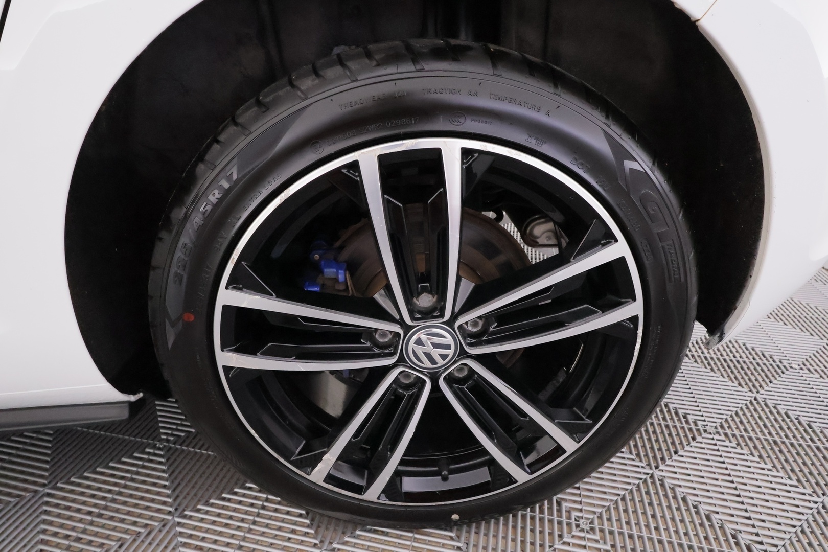 VOLKSWAGEN Golf 2016