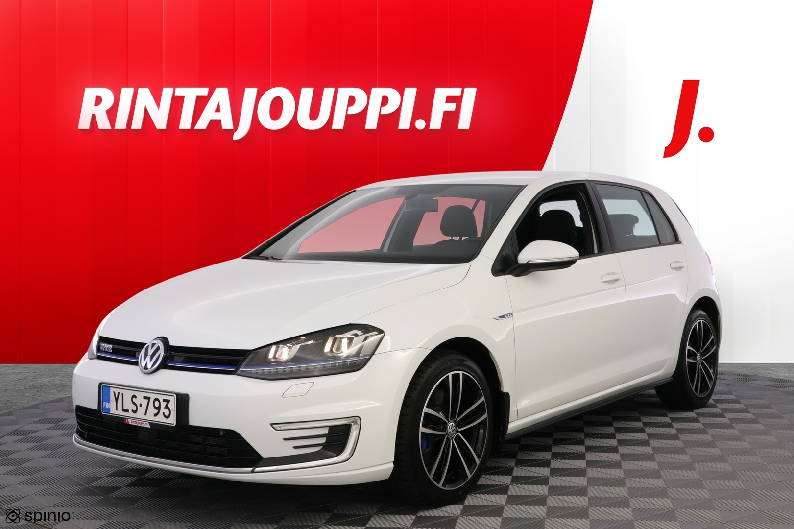 VOLKSWAGEN Golf 2016