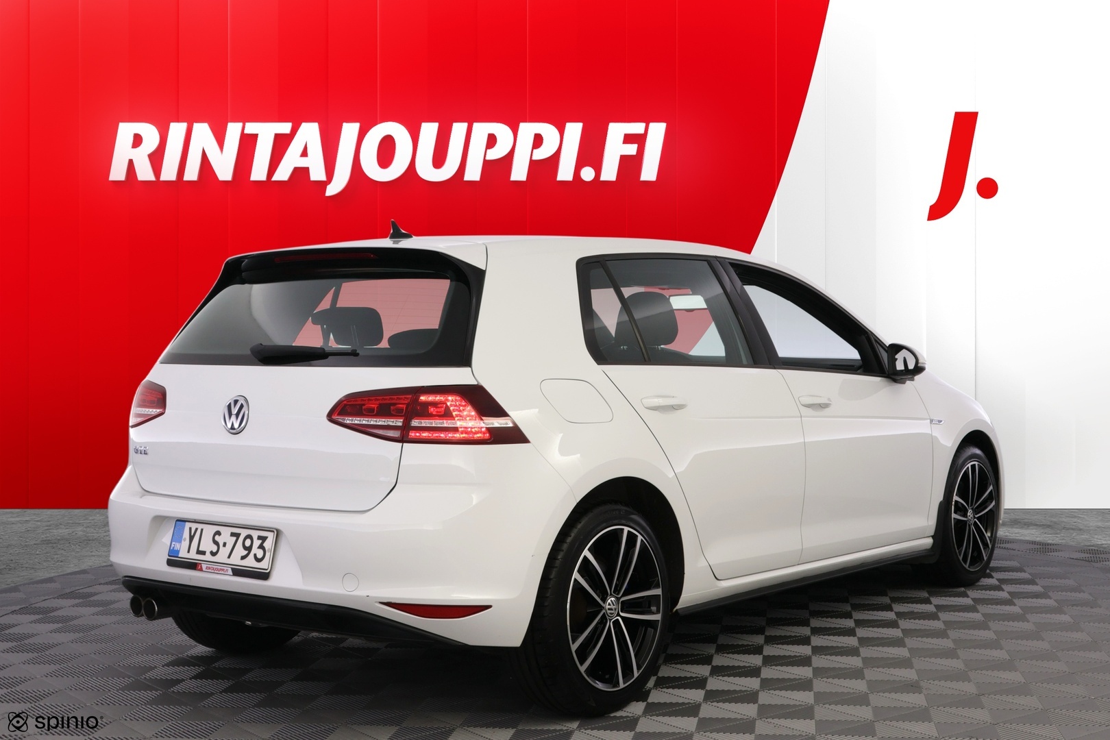 VOLKSWAGEN Golf 2016