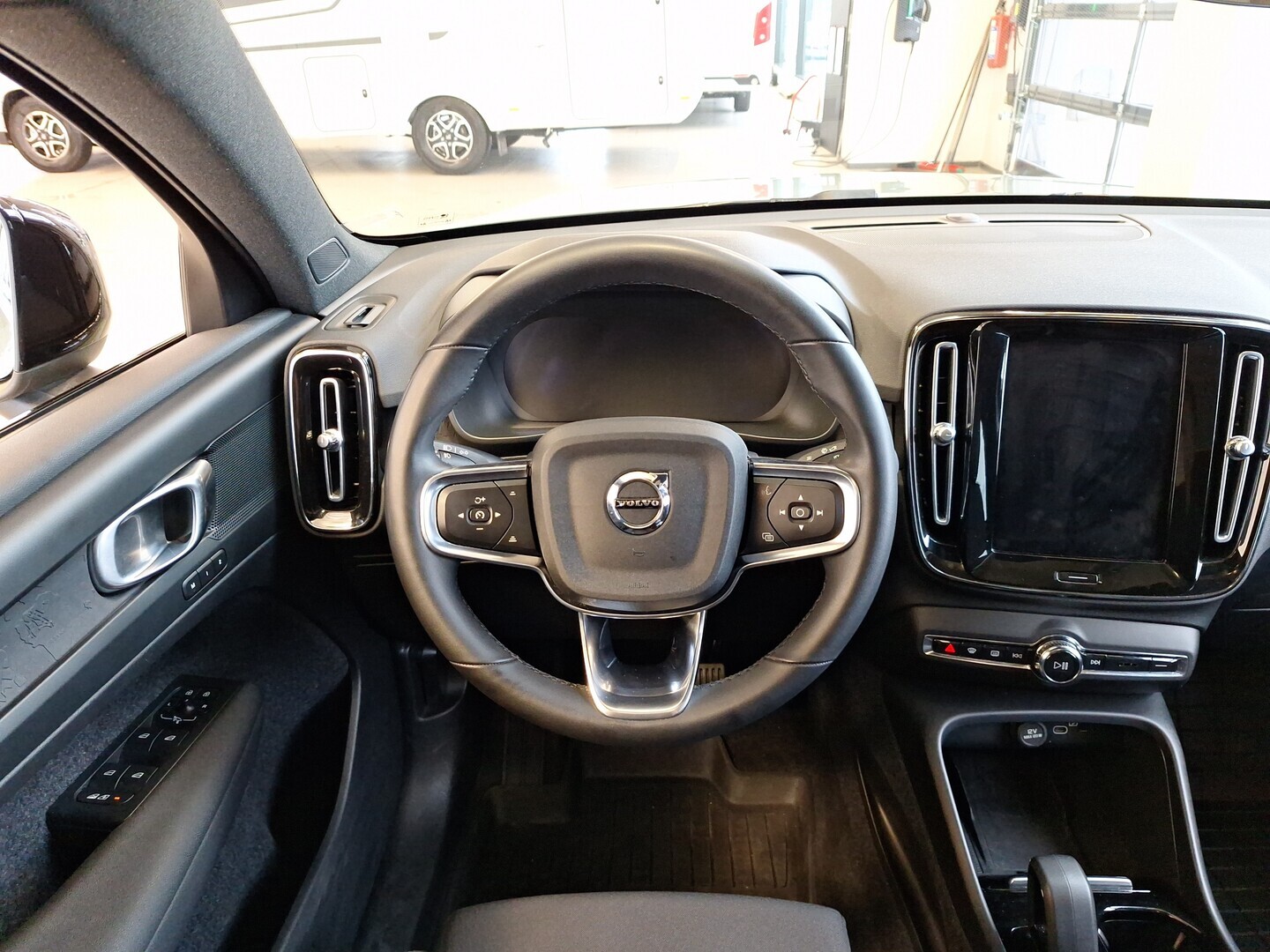 VOLVO C40 2022