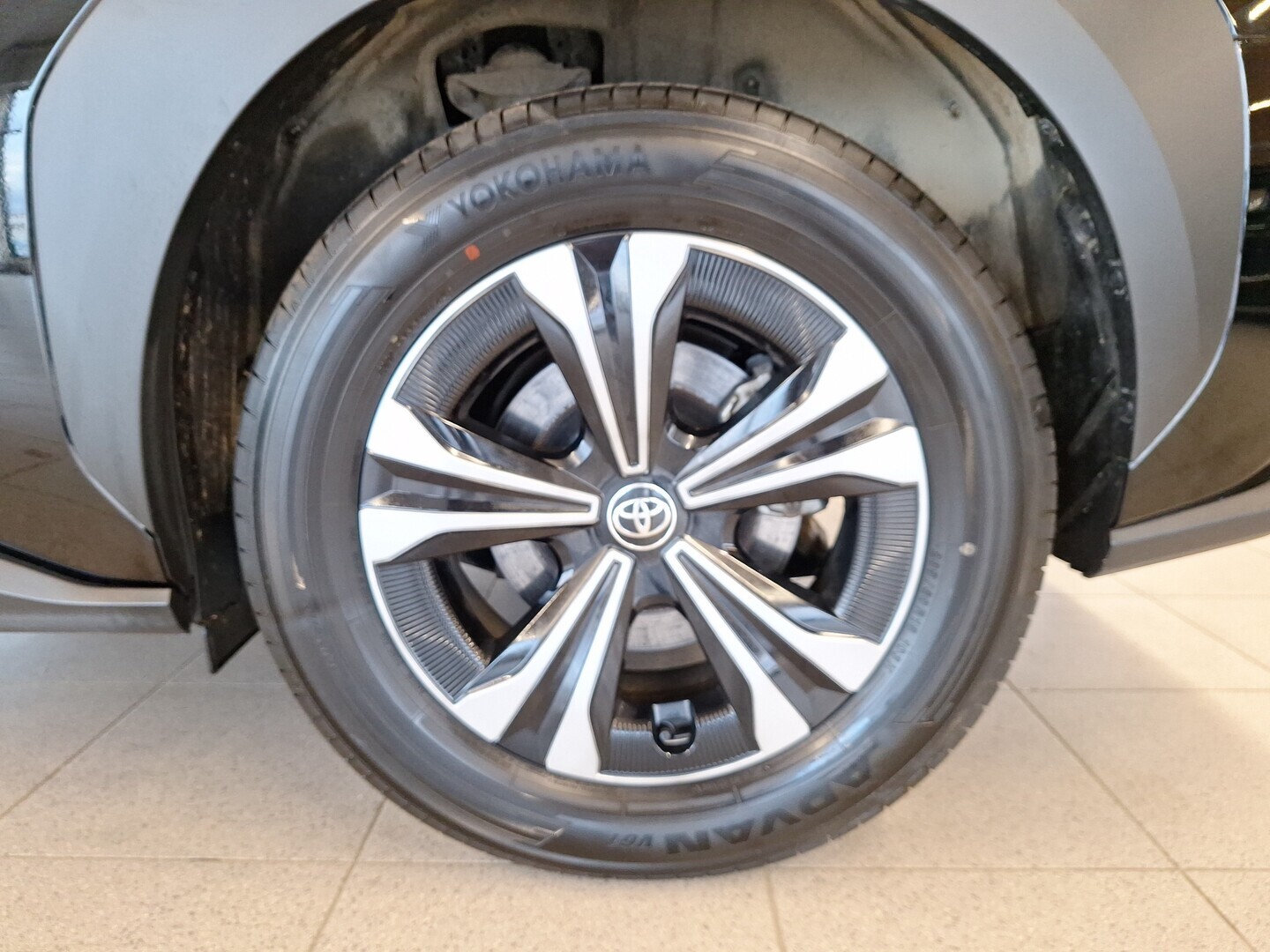 TOYOTA bZ4X 2025