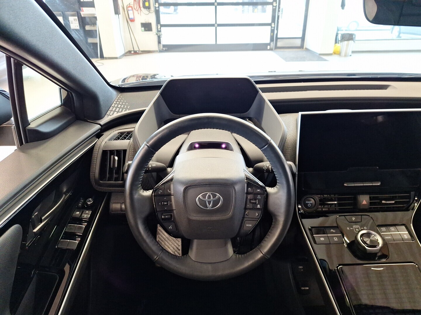 TOYOTA bZ4X 2025