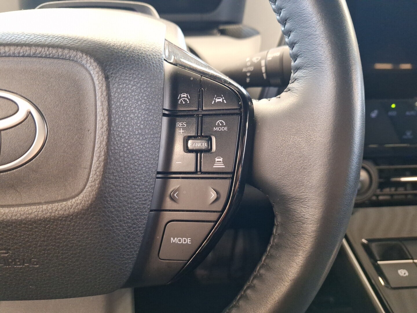 TOYOTA bZ4X 2025