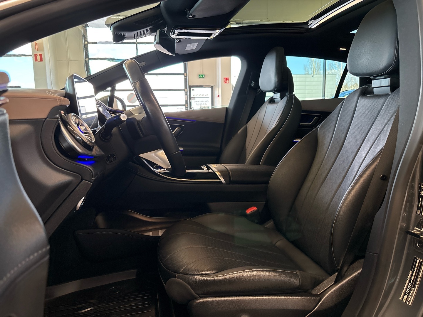 MERCEDES-BENZ EQE 2024