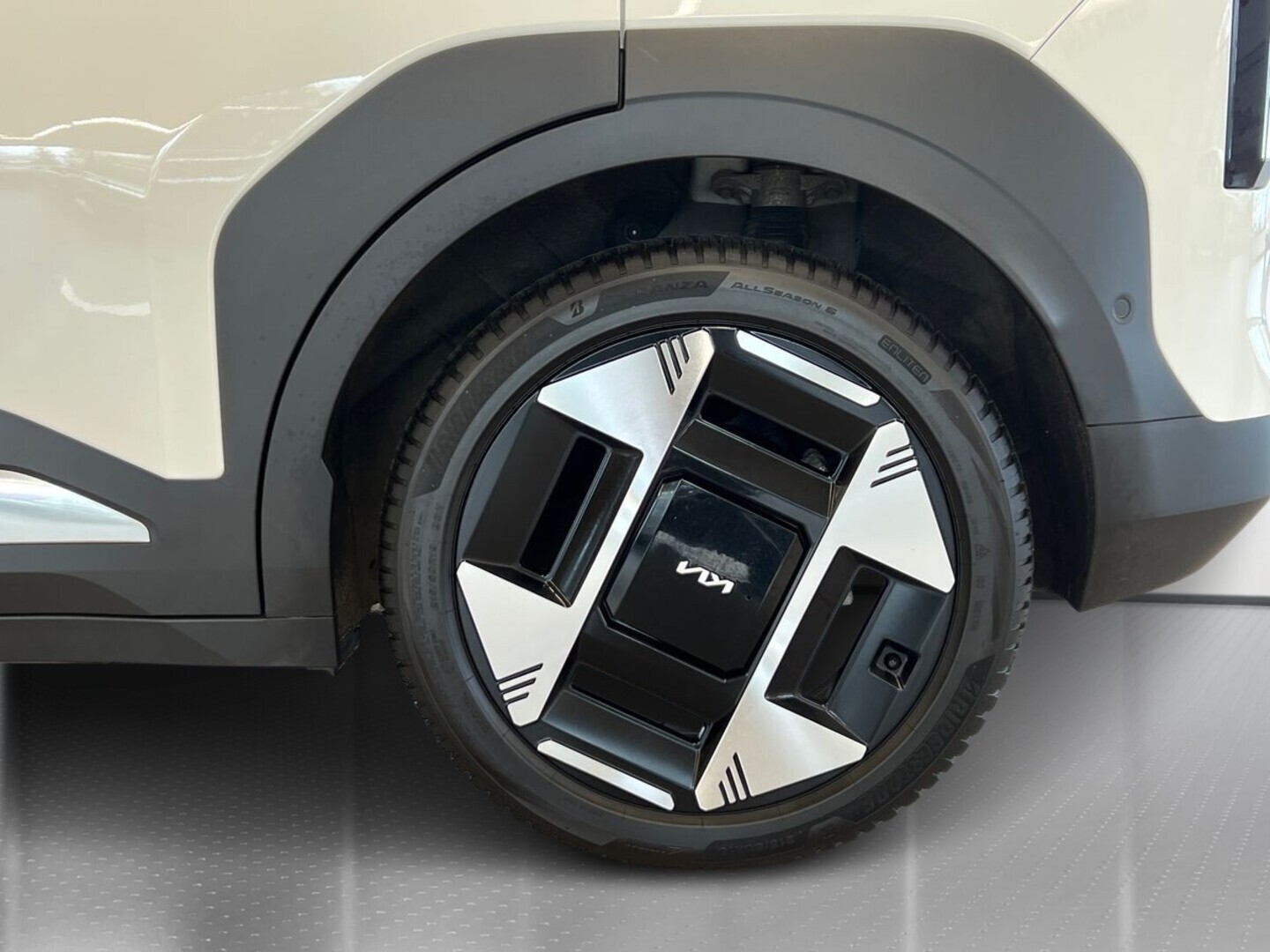 KIA EV3 13