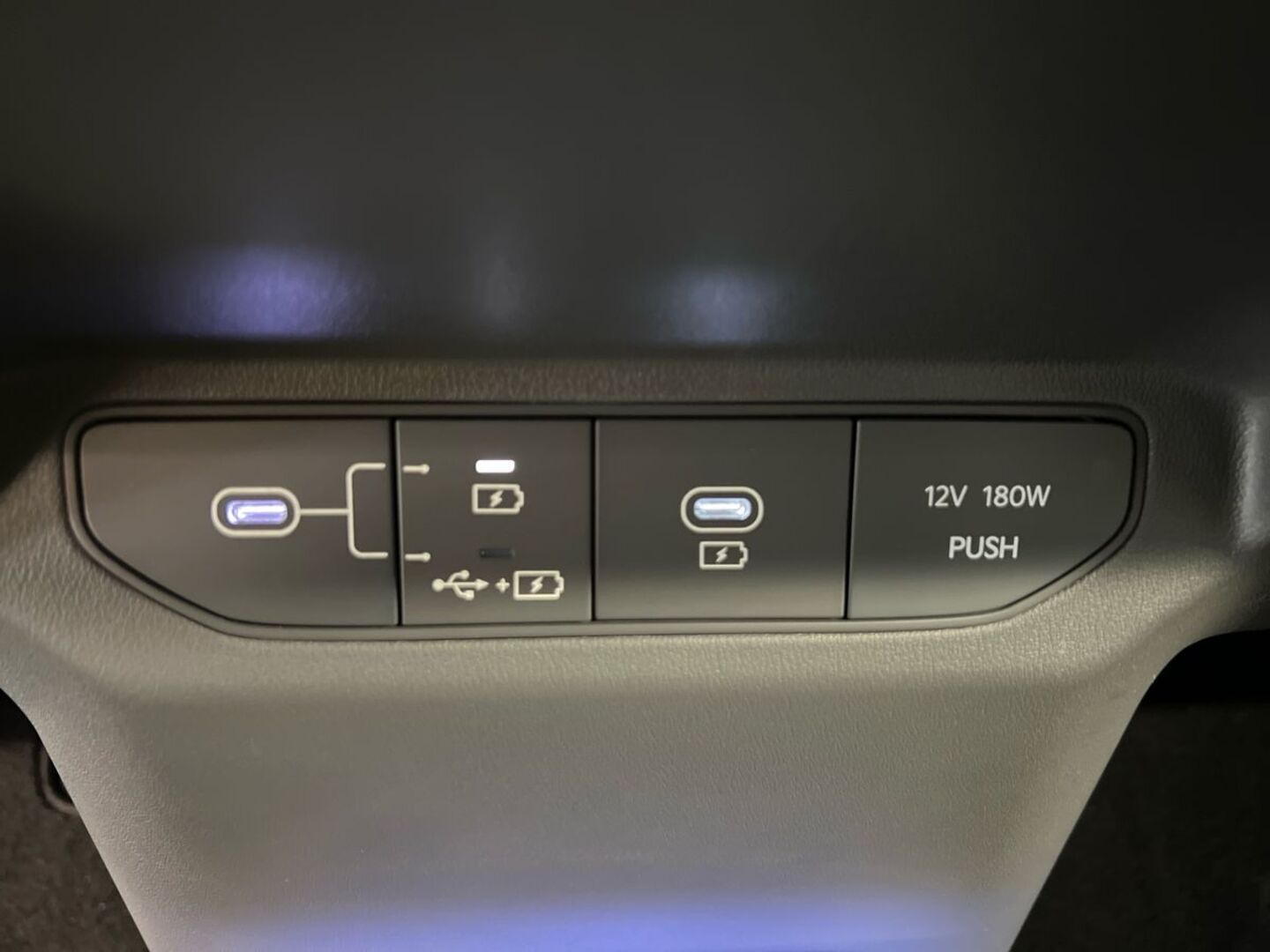 KIA EV3 26
