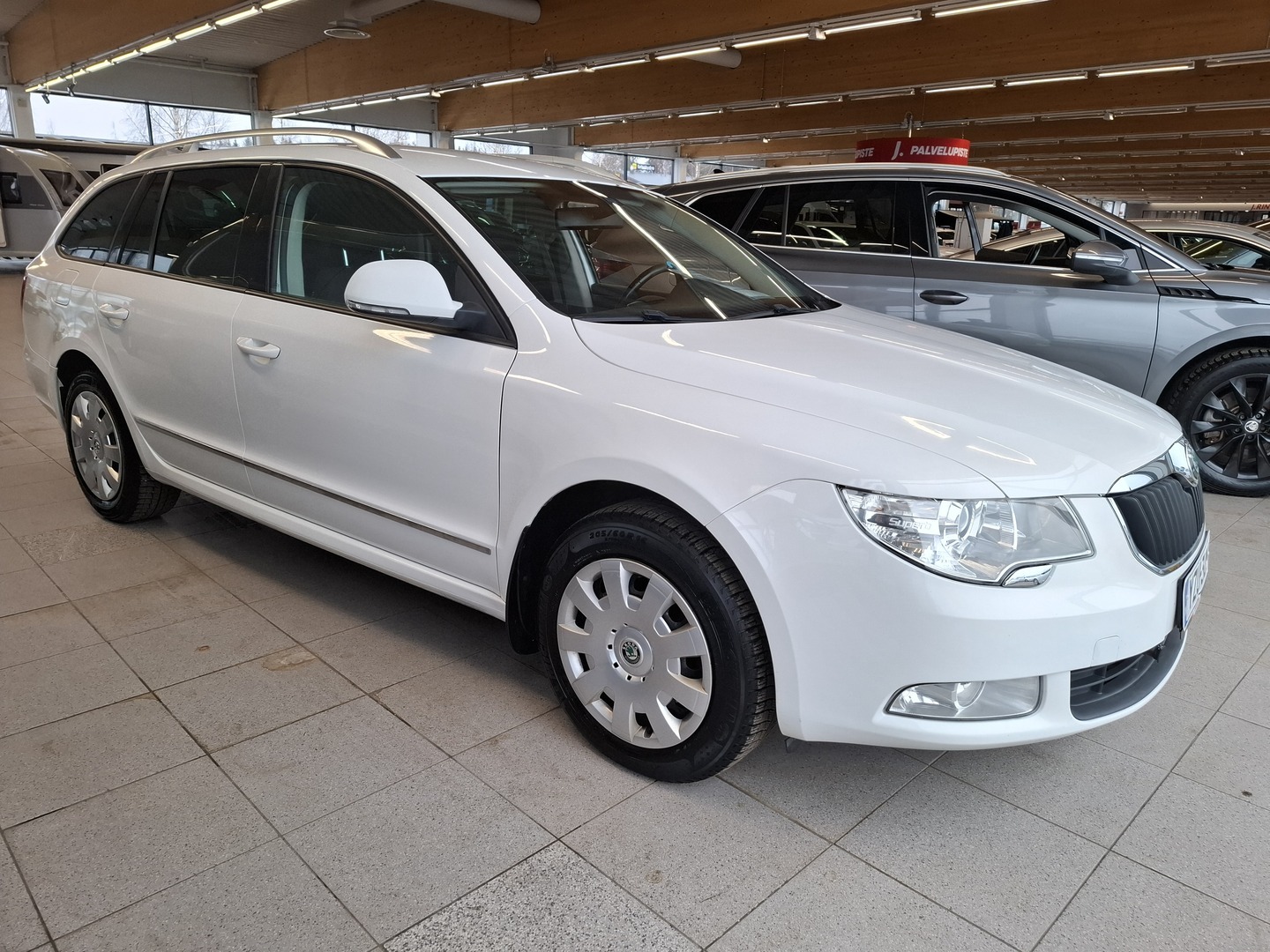 SKODA Superb 2011
