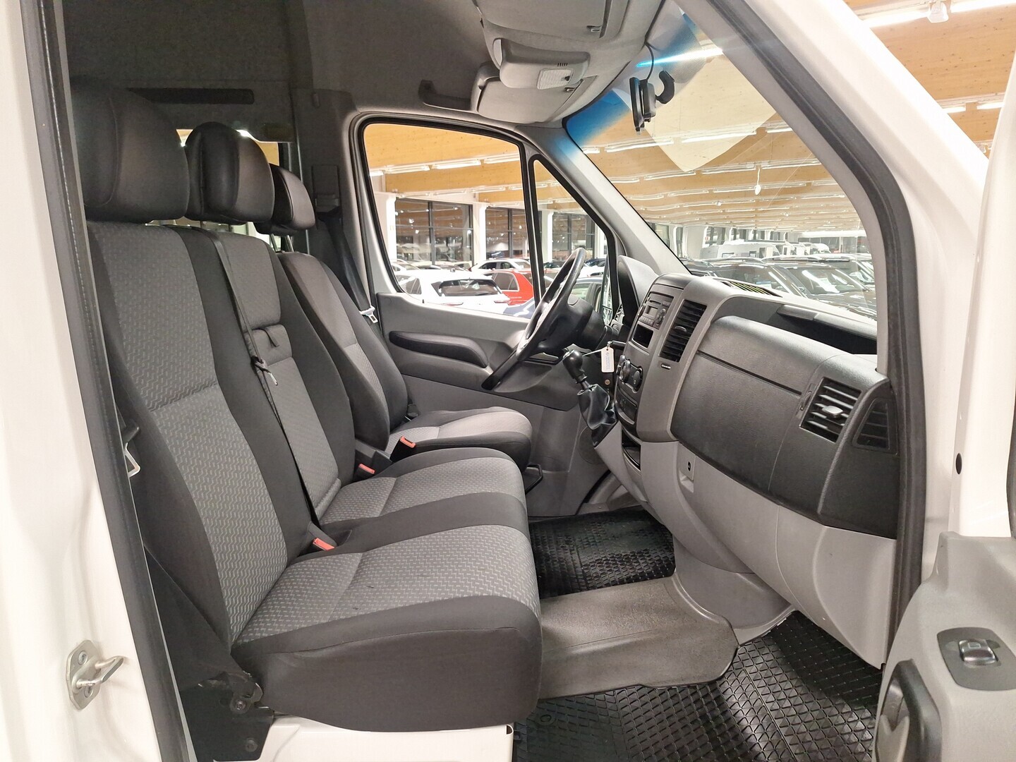 VOLKSWAGEN Crafter 2012