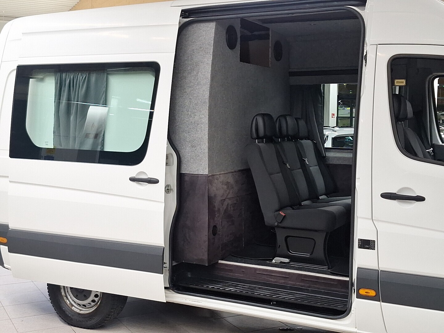 VOLKSWAGEN Crafter 2012