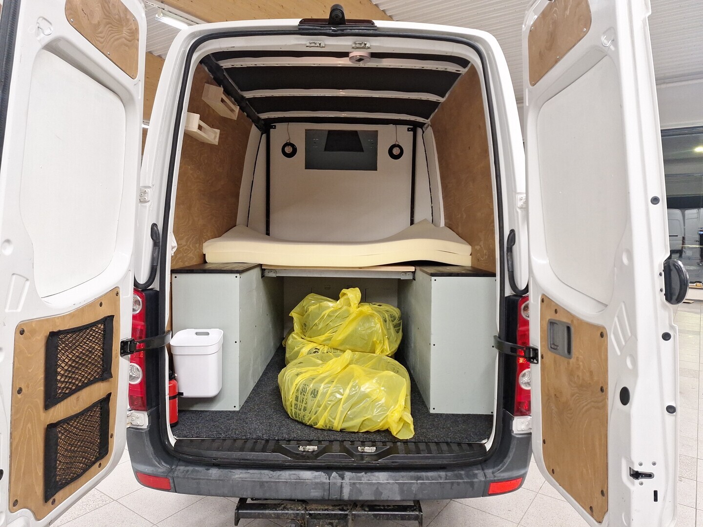 VOLKSWAGEN Crafter 2012