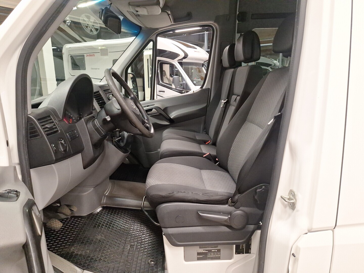 VOLKSWAGEN Crafter 2012