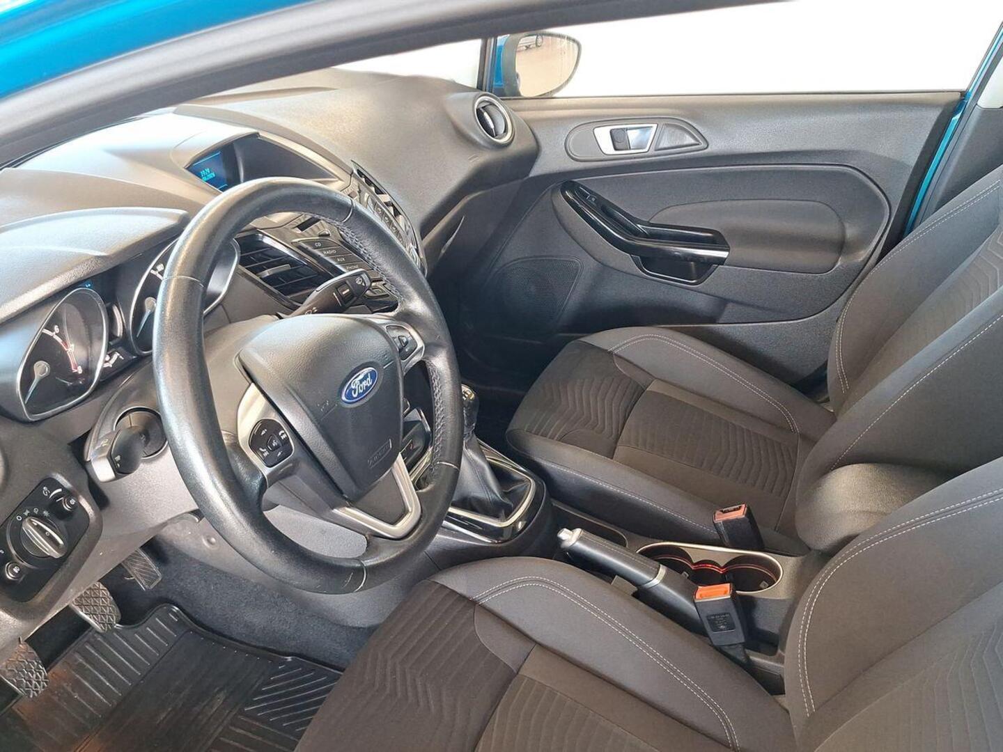 FORD Fiesta 2015