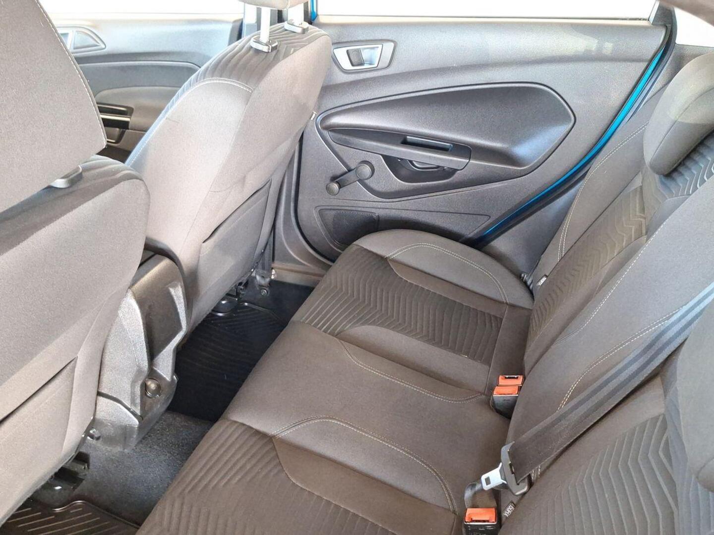 FORD Fiesta 2015